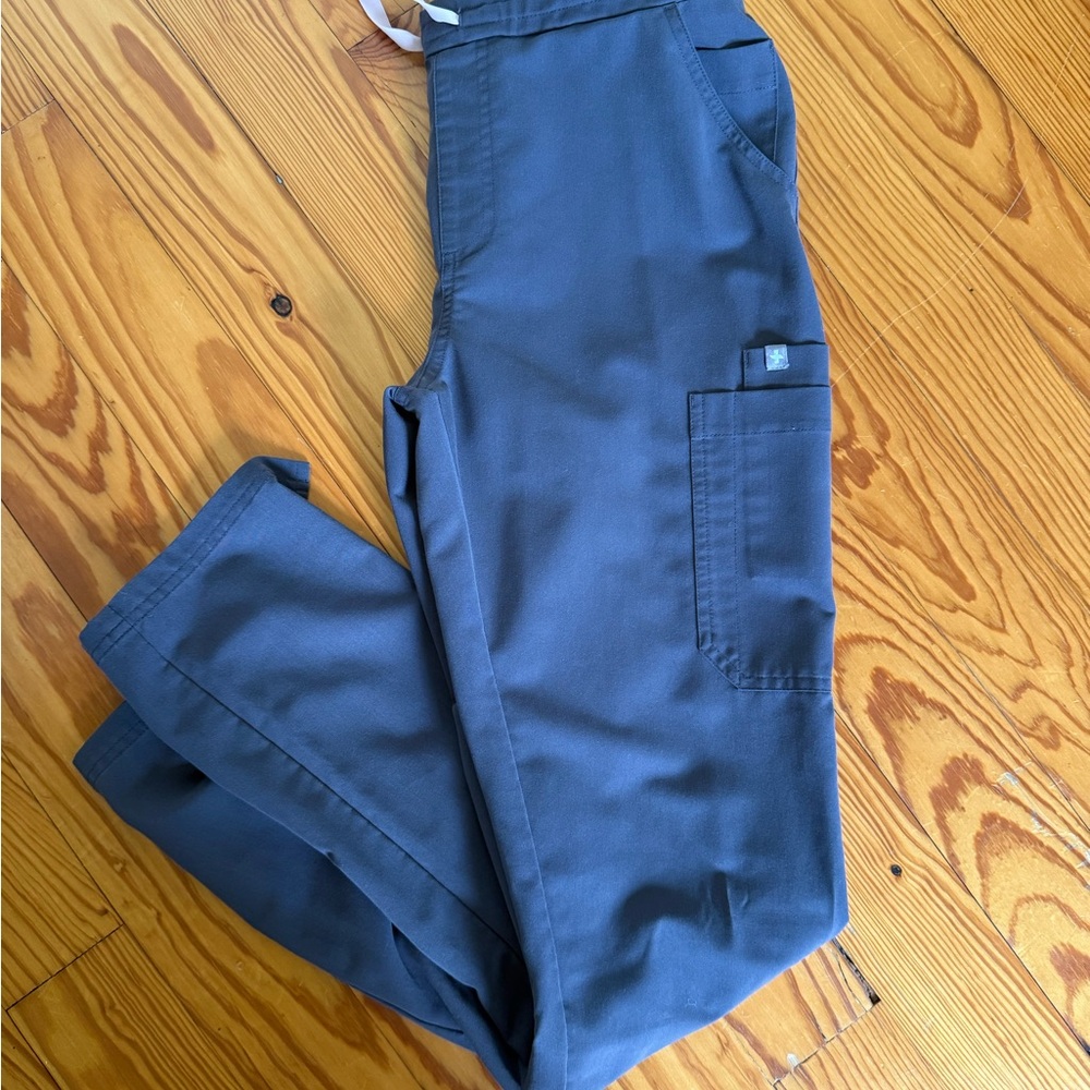 Figs Gray Yola Skinny Leg Scrub Pabrs